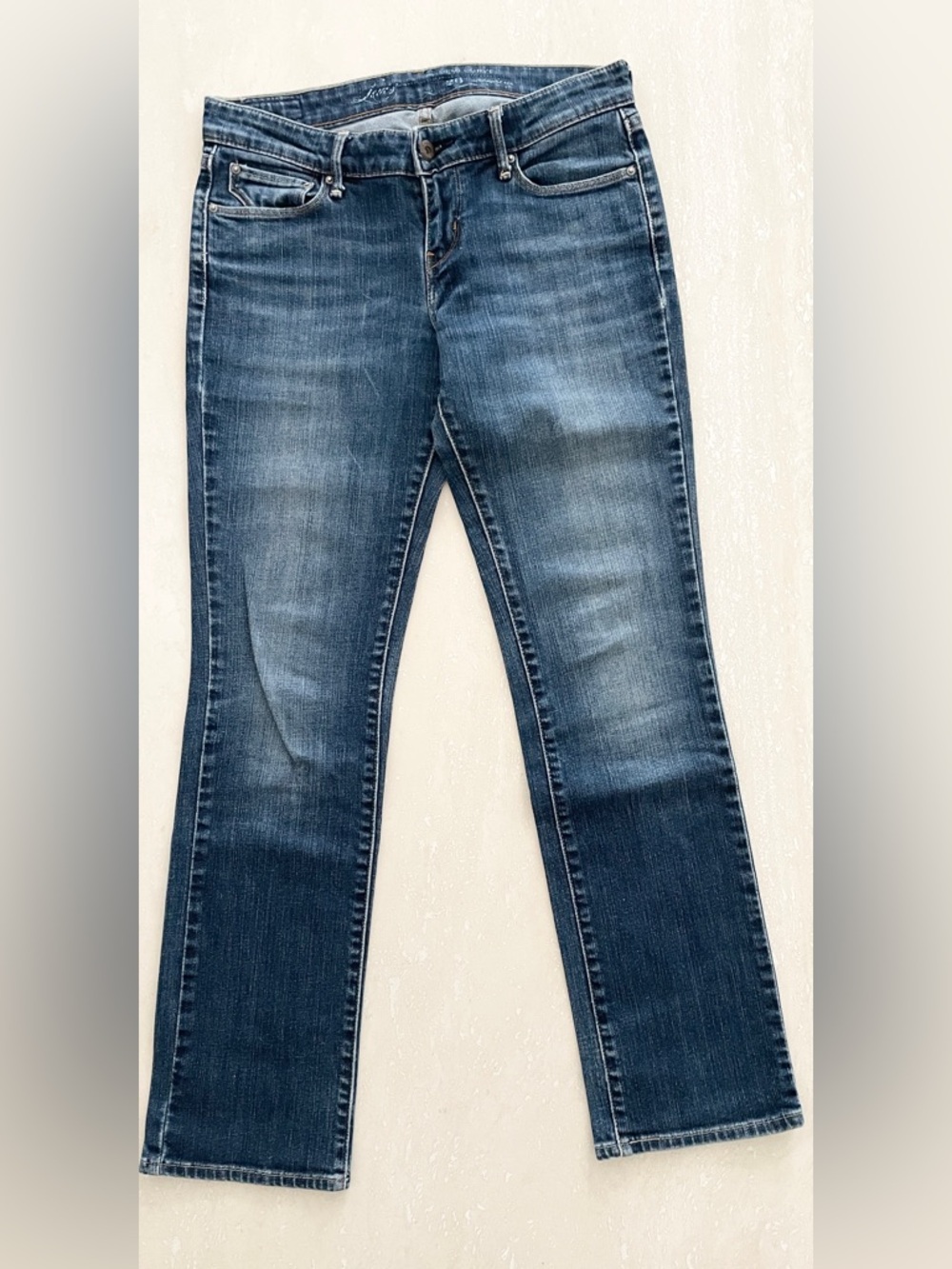 Levi’s Women’s Red Tab Straight Leg Demi Curve Blue Jeans Pants 26